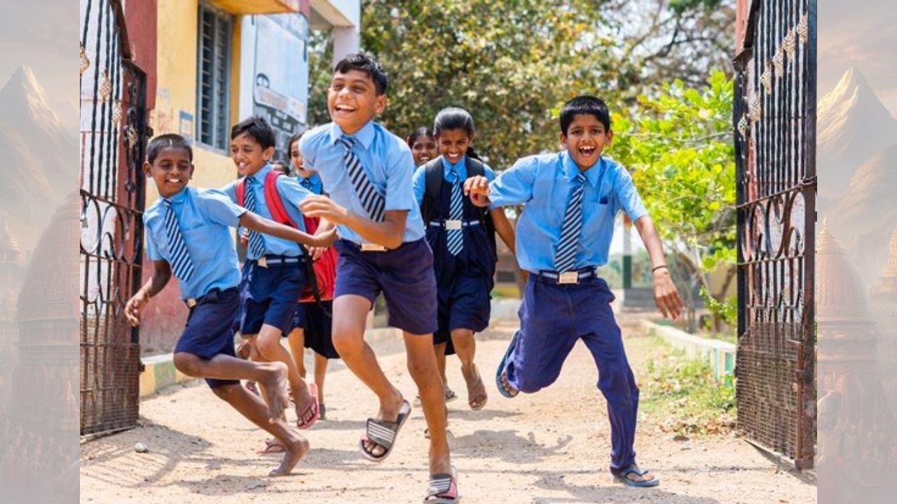 యాహూ.. స్కూల్ పిల్లలకి, పేరెంట్స్కి గుడ్న్యూస్.. వరుసగా సెలవులు.. ఫుల్ డీటెయిల్స్.. యాహూ.. స్కూల్ పిల్లలకి, పేరెంట్స్కి గుడ్న్యూస్.. వరుసగా సెలవులు.. ఫుల్ డీటెయిల్స్..