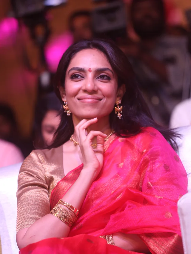 Naga Chaitanya Sobhita Dhulipala Cute Photos