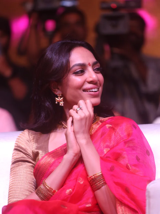 Naga Chaitanya Sobhita Dhulipala Cute Photos