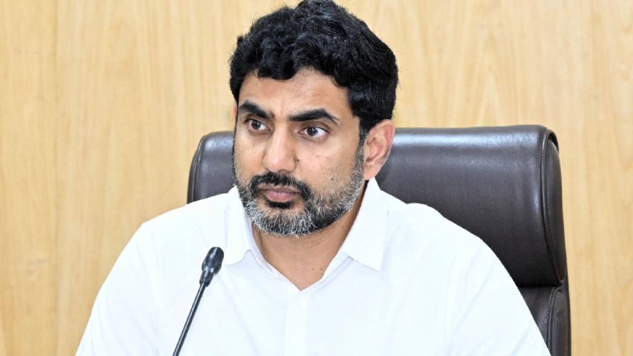 Andhra Pradesh Mega DSC: నిరుద్యోగులకు గుడ్న్యూస్.. మెగా డీఎస్సీపై నారా లోకేశ్ ప్రకటన Andhra Pradesh Mega DSC: నిరుద్యోగులకు గుడ్న్యూస్.. మెగా డీఎస్సీపై నారా లోకేశ్ ప్రకటన