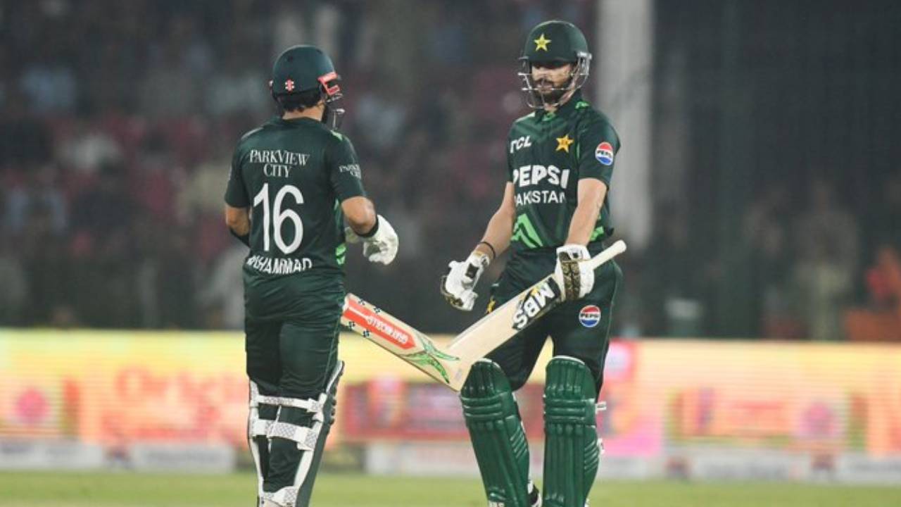 PAK vs SA : ఛాంపియన్స్ ట్రోఫీకి ముందు ప్రత్యర్థులకు వార్నింగ్ పంపిన పాకిస్తాన్.. PAK vs SA : ఛాంపియన్స్ ట్రోఫీకి ముందు ప్రత్యర్థులకు వార్నింగ్ పంపిన పాకిస్తాన్..