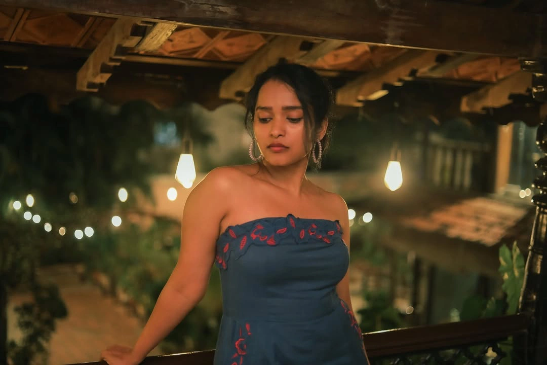 Pushpa Fame Pavani Karanam Stylish Looks