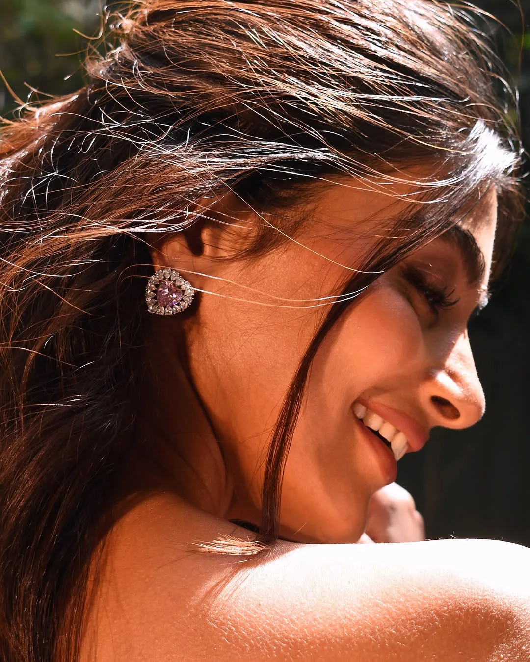 Pooja Hegde Poses in Variety Saree Wearing Style