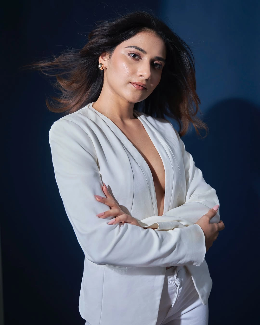Prisha Singh Perfect Sizzling Poses