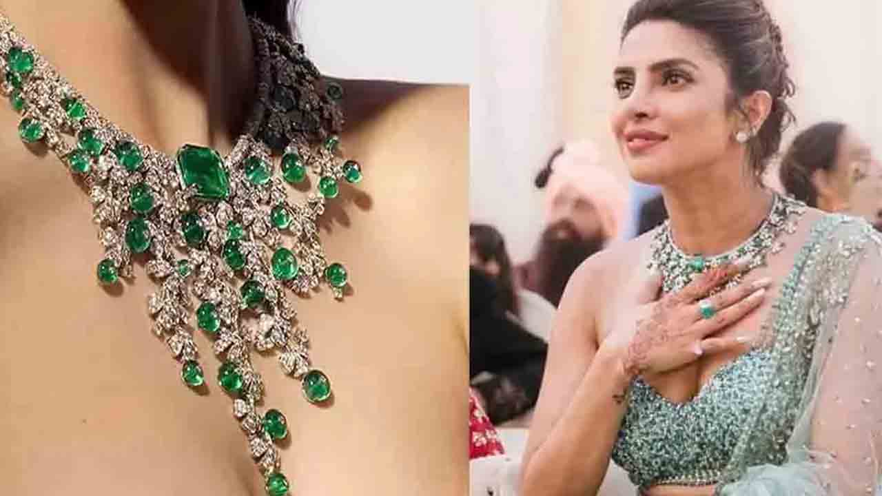 Priyanka Chopras 200Carat Diamond Necklace : మైండ్ బ్లోయింగ్.. ప్రియాంక చోప్రా మెడలో 200 క్యారెట్ ఎమరాల్డ్ డైమండ్ నెక్లెస్.. దీన్ని చేయడానికి ఎన్ని గంటలు పట్టిందో తెలిస్తే షాకే.. Priyanka Chopras 200Carat Diamond Necklace : మైండ్ బ్లోయింగ్.. ప్రియాంక చోప్రా మెడలో 200 క్యారెట్ ఎమరాల్డ్ డైమండ్ నెక్లెస్.. దీన్ని చేయడానికి ఎన్ని గంటలు పట్టిందో తెలిస్తే షాకే..