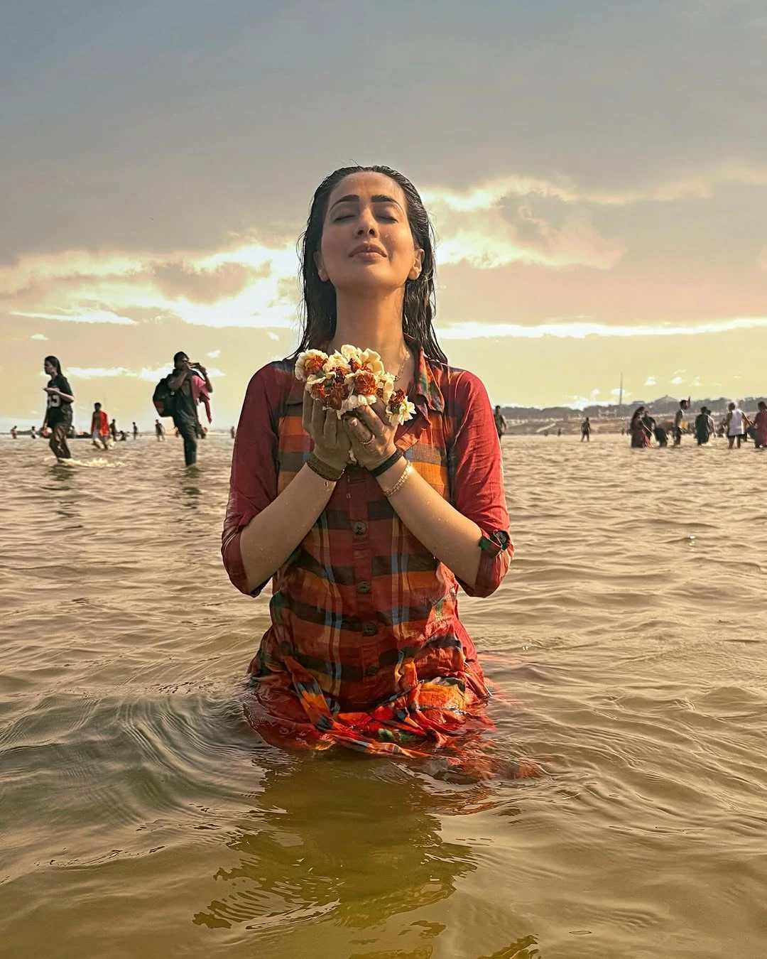 Raai Laxmi Visits Prayagraj Maha Kumbh Mela 2025
