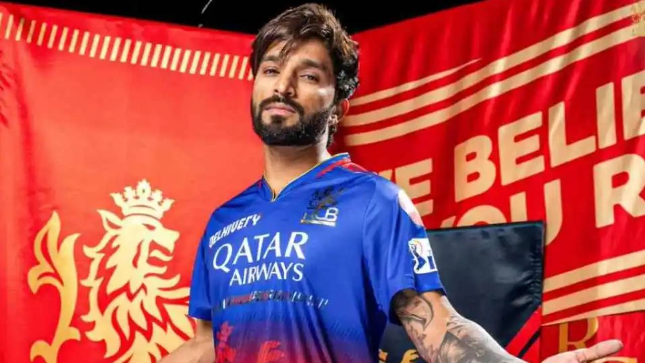 RCB : అఫీషియల్.. ఆర్సీబీ కొత్త కెప్టెన్గా రజత్ పాటిదార్.. బెంగళూరు చిరకాల కోరిక నెరవేరేనా? RCB : అఫీషియల్.. ఆర్సీబీ కొత్త కెప్టెన్గా రజత్ పాటిదార్.. బెంగళూరు చిరకాల కోరిక నెరవేరేనా?