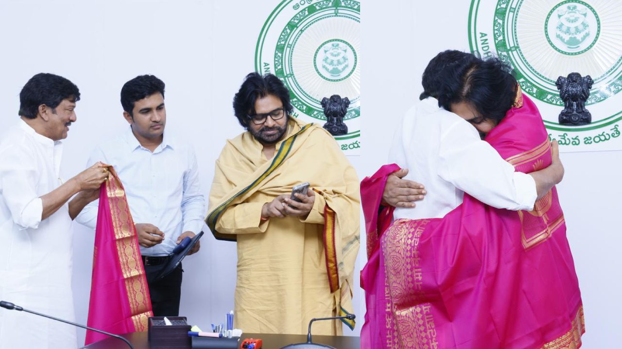 Rajendra Prasad -Pawan Kalyan : పవన్ కళ్యాణ్ తో రాజేంద్రప్రసాద్ స్పెషల్ మీటింగ్.. ఫొటోలు వైరల్.. Rajendra Prasad -Pawan Kalyan : పవన్ కళ్యాణ్ తో రాజేంద్రప్రసాద్ స్పెషల్ మీటింగ్.. ఫొటోలు వైరల్..
