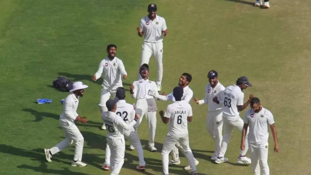 Ranji Trophy, KER vs GUJ