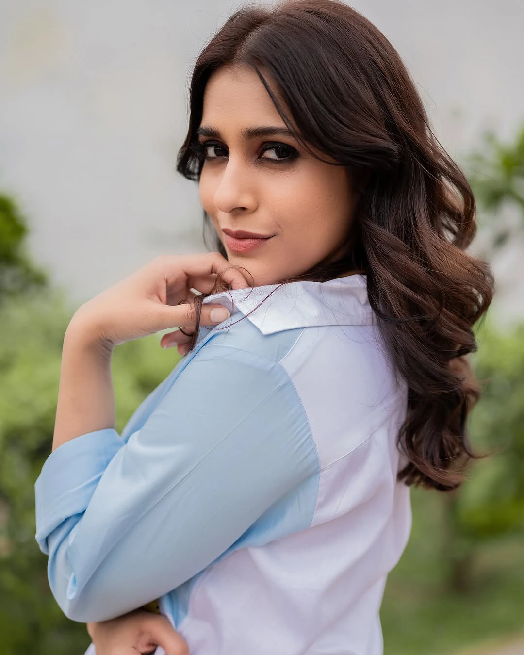 Anchor Rashmi Gautam Photos in Short Skirt