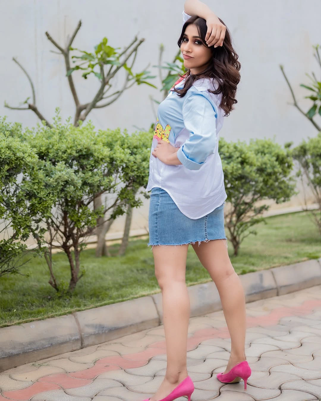 Anchor Rashmi Gautam Photos in Short Skirt