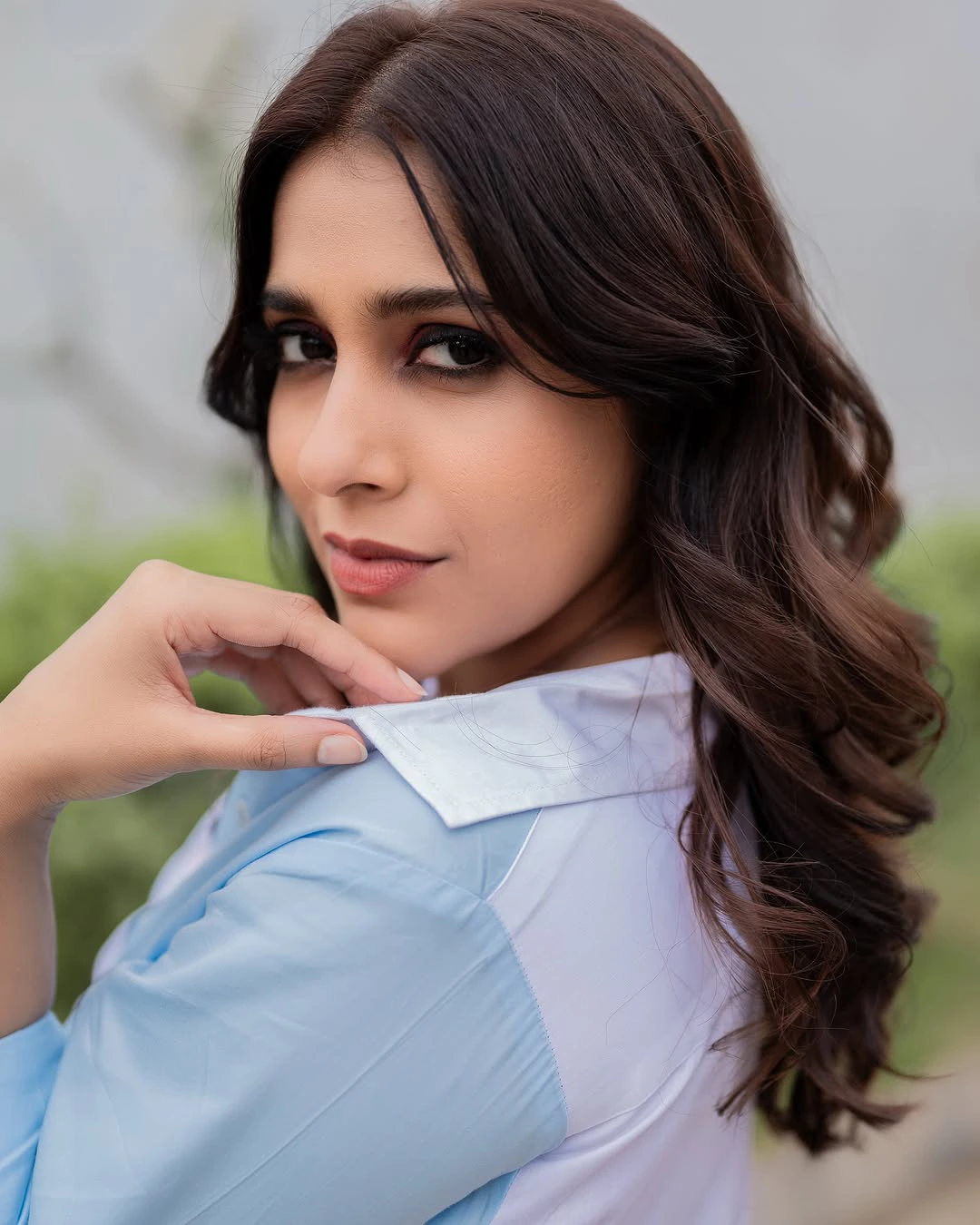 Anchor Rashmi Gautam Photos in Short Skirt