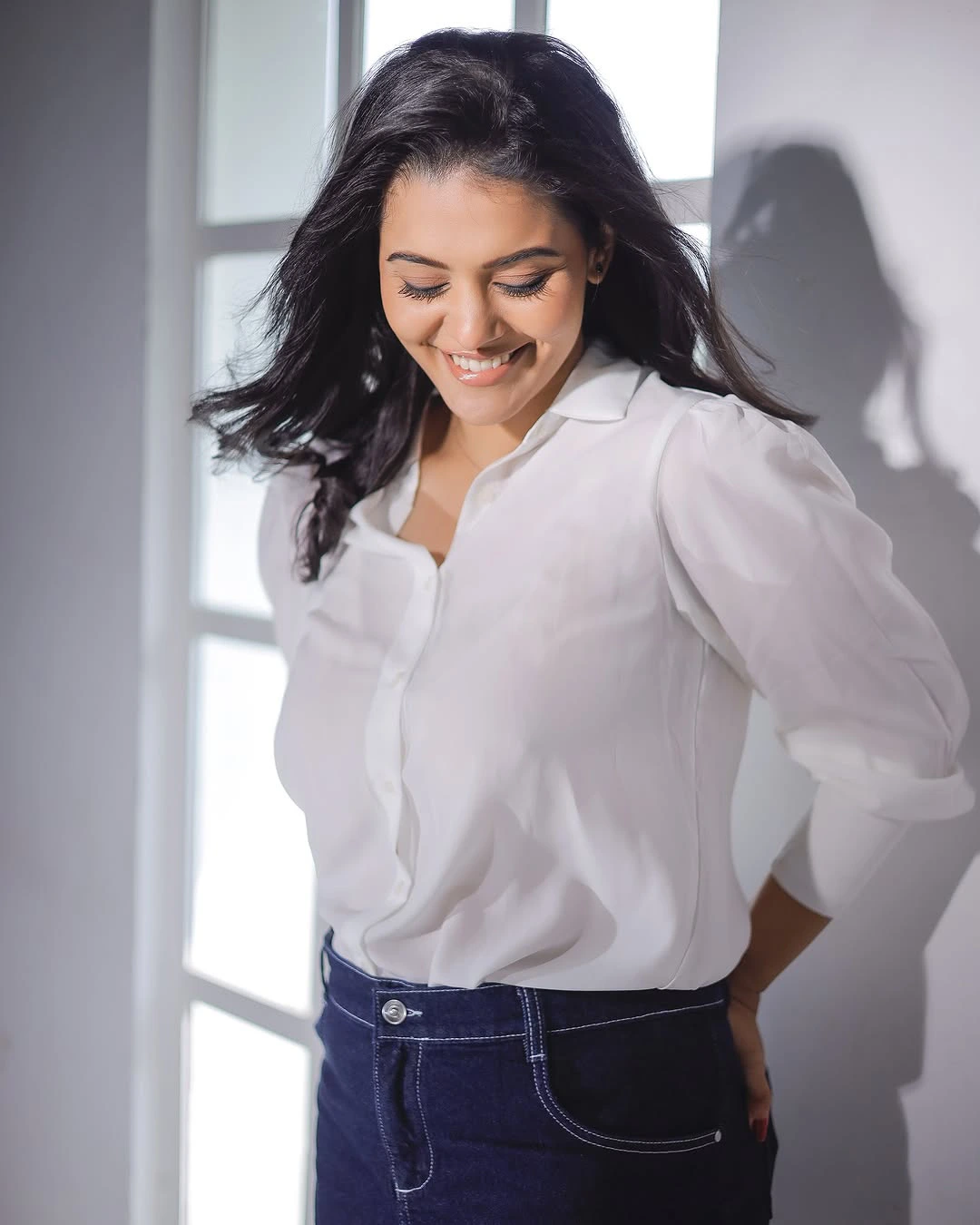 Swathishta Krishnan Cute Photos in Short Skirt