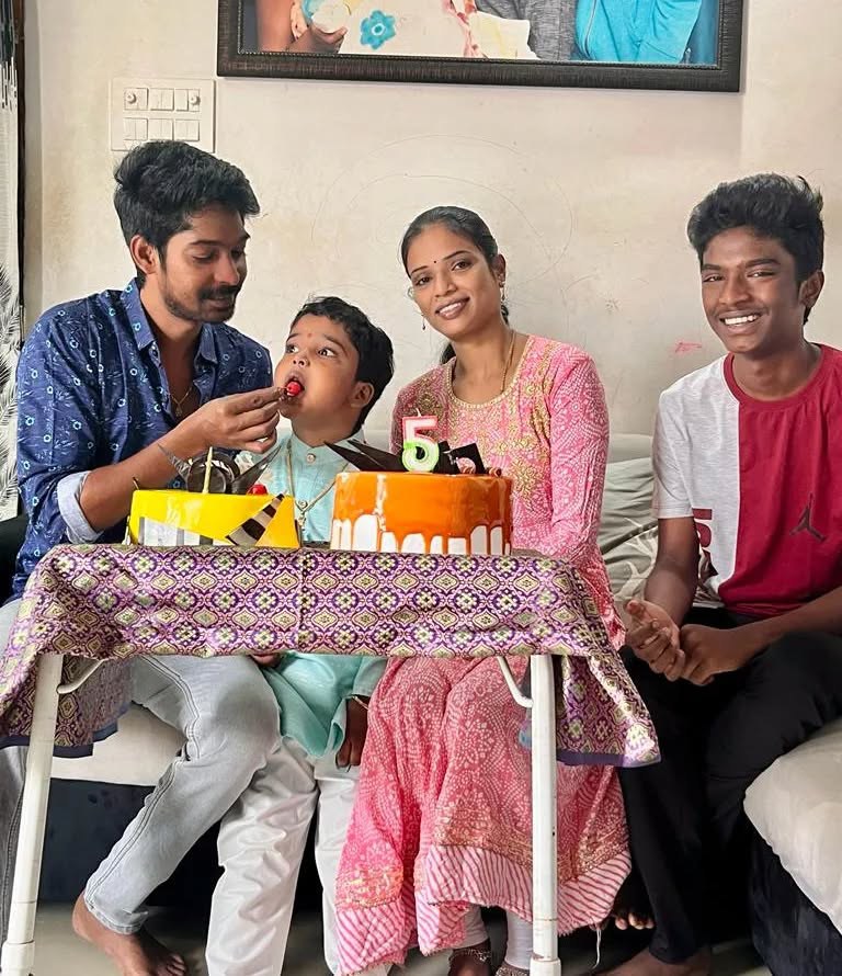 Do You Know Jabardasth Dhanraj Son Name Back Story Dhanaraj Family Photo 