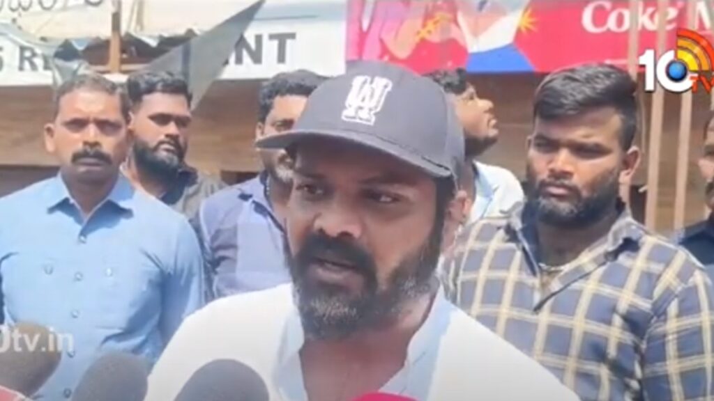 Manchu Mnaoj Sensational Comments on Mohan Babu Related Bouncers