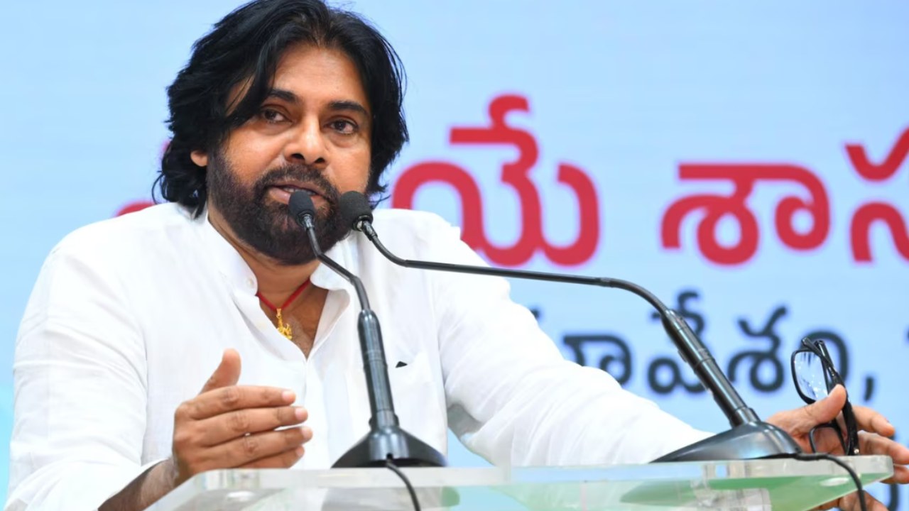 Pawan Kalyan : పవన్ కళ్యాణ్ కు అస్వస్థత.. రేపు క్యాబినెట్ మీటింగ్ కి వస్తారా? Pawan Kalyan : పవన్ కళ్యాణ్ కు అస్వస్థత.. రేపు క్యాబినెట్ మీటింగ్ కి వస్తారా?