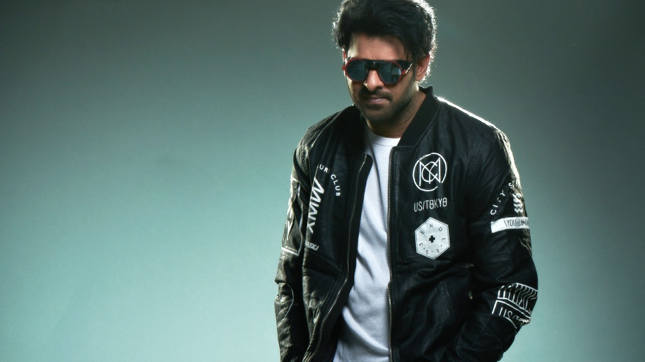 Prabhas : ఫోటో ఇస్తారు లేదా కలుస్తారు.. ఈయనేంటి.. ప్రభాస్ తన ఫ్యాన్ ని హీరోని చేస్తున్నాడా? Prabhas : ఫోటో ఇస్తారు లేదా కలుస్తారు.. ఈయనేంటి.. ప్రభాస్ తన ఫ్యాన్ ని హీరోని చేస్తున్నాడా?