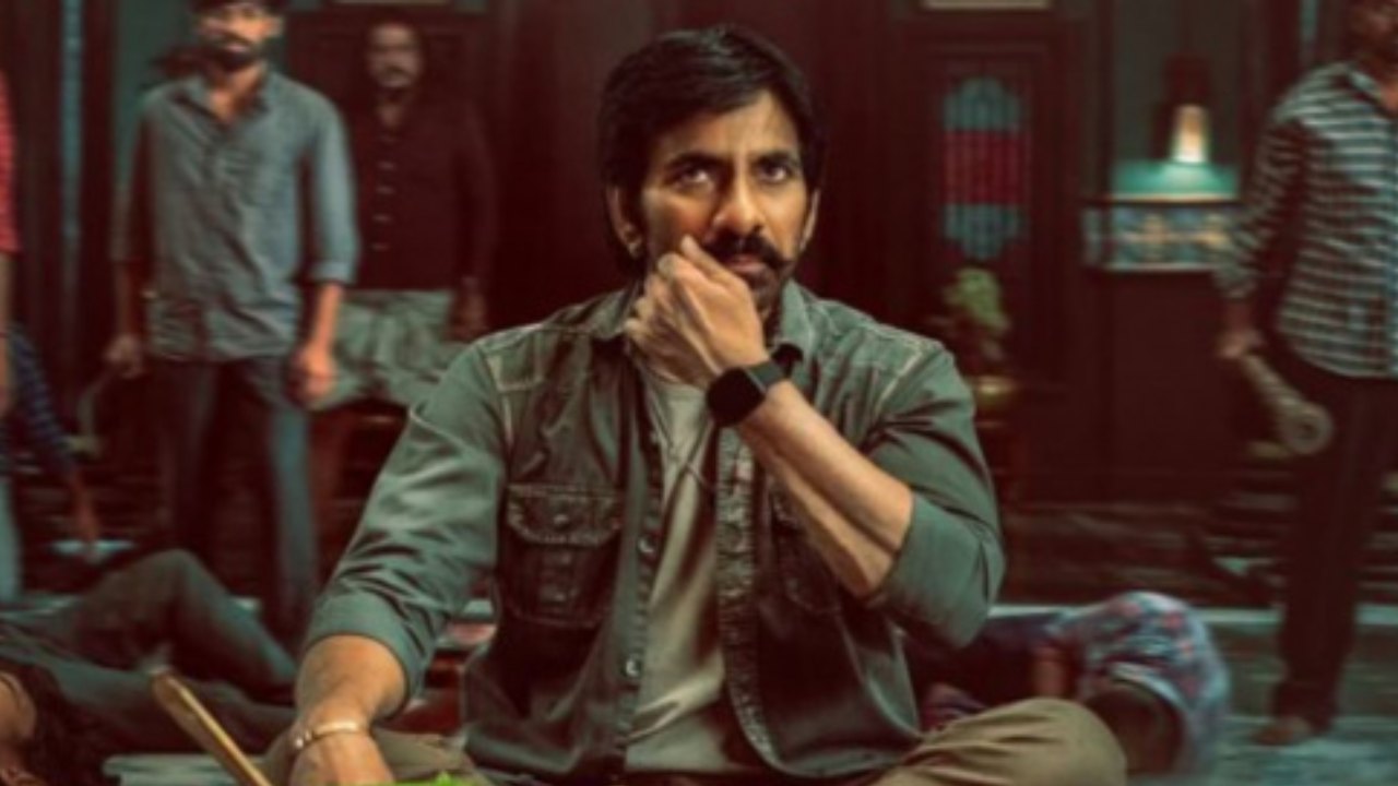 Raviteja : క్లాస్ డైరెక్టర్ చేతిలో మాస్ మహారాజ్.. రవితేజ నెక్స్ట్ సినిమా ఆ డైరెక్టర్ తోనేనా? Raviteja : క్లాస్ డైరెక్టర్ చేతిలో మాస్ మహారాజ్.. రవితేజ నెక్స్ట్ సినిమా ఆ డైరెక్టర్ తోనేనా?
