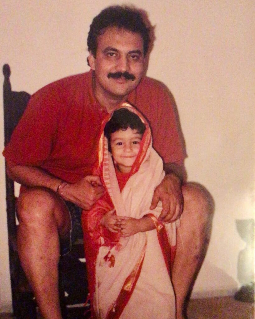 Do You Know this Baby in Photo with her Father Present Popular Actress 
