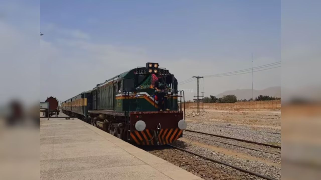 Pakistan train hijack: 214 మంది బందీలను చంపేశాం.. ఎందుకంటే..: బలూచ్ లిబరేషన్ ఆర్మీ ప్రకటన Pakistan train hijack: 214 మంది బందీలను చంపేశాం.. ఎందుకంటే..: బలూచ్ లిబరేషన్ ఆర్మీ ప్రకటన