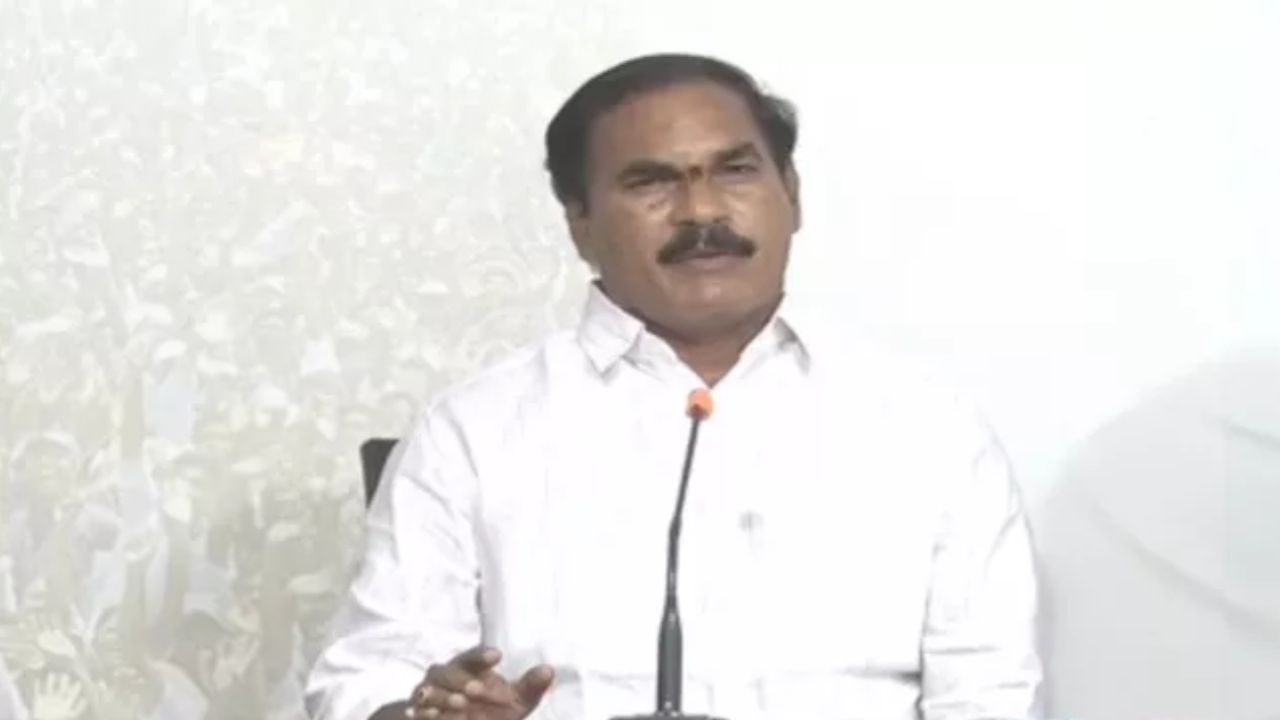 వైసీపీని వీడుతున్న వారిలో వీరే ఎక్కువ.. తోట త్రిమూర్తులు కూడా రెడీ! వైసీపీని వీడుతున్న వారిలో వీరే ఎక్కువ.. తోట త్రిమూర్తులు కూడా రెడీ!