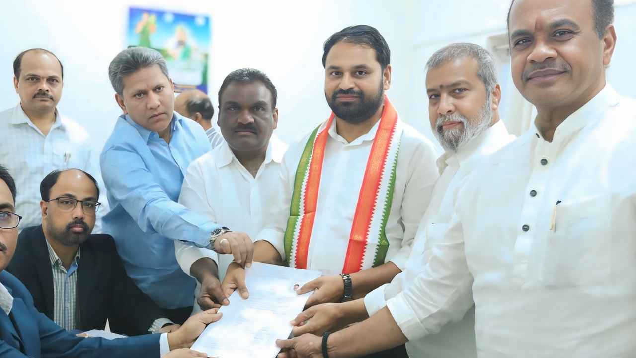 Addanki Dayakar : నా జీవితంలో మర్చిపోలేని అవకాశం, కాంగ్రెస్లో సామాజిక న్యాయం జరుగుతుంది- అద్దంకి దయాకర్ Addanki Dayakar : నా జీవితంలో మర్చిపోలేని అవకాశం, కాంగ్రెస్లో సామాజిక న్యాయం జరుగుతుంది- అద్దంకి దయాకర్