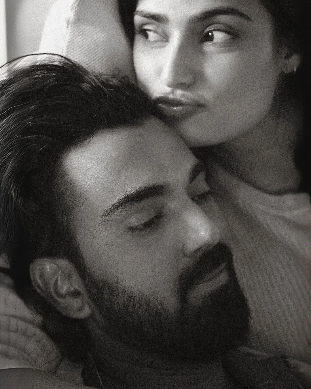 Athiya Shetty Baby Bump Photos with KL Rahul