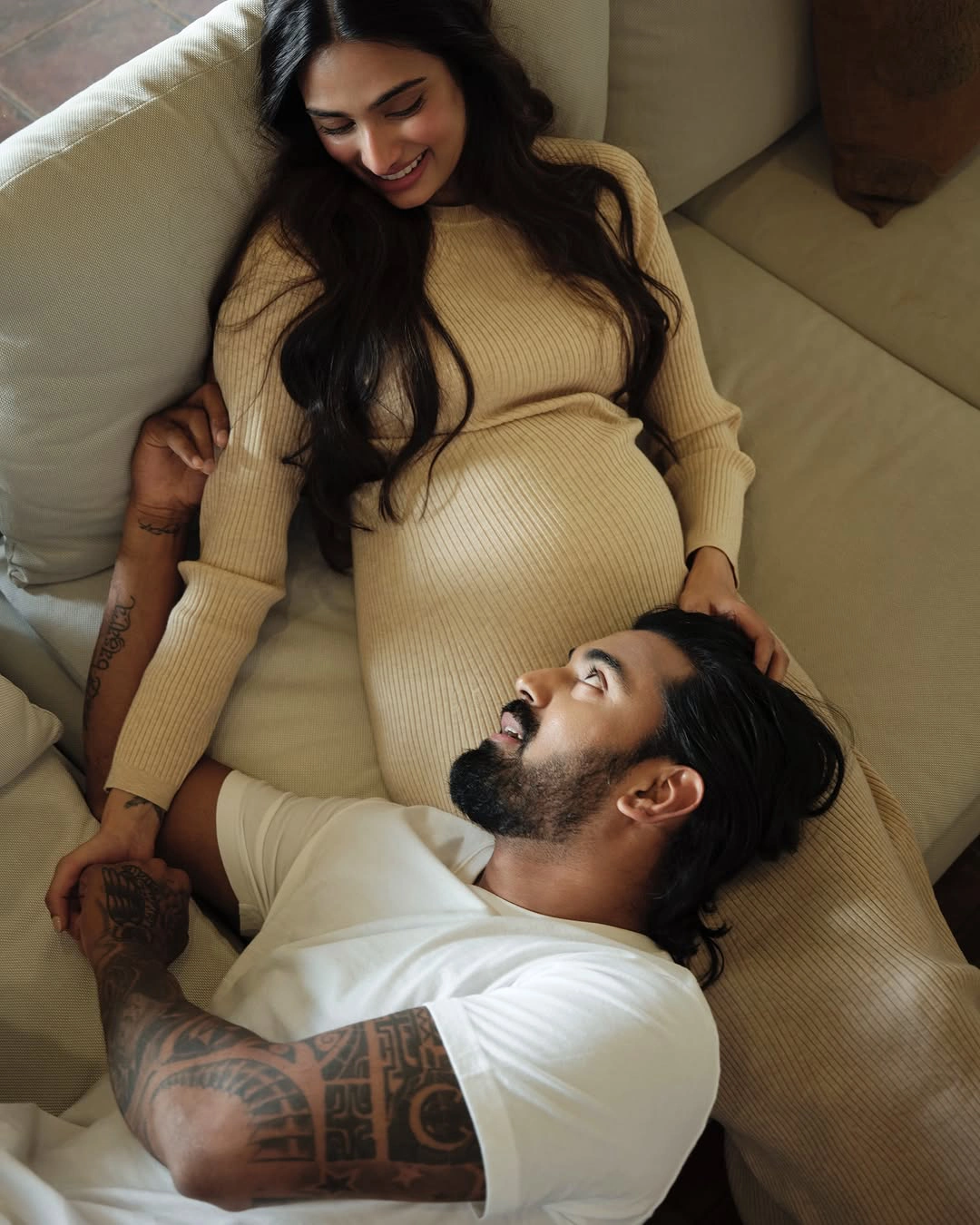 Athiya Shetty Baby Bump Photos with KL Rahul