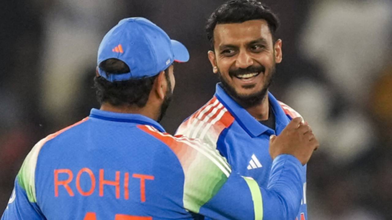 Champions Trophy: వావ్.. బౌండరీ లైన్ వద్ద అక్షర్ పటేల్ సూపర్ క్యాచ్.. స్టేడియం దద్దరిల్లిపోయింది.. వీడియో వైరల్ Champions Trophy: వావ్.. బౌండరీ లైన్ వద్ద అక్షర్ పటేల్ సూపర్ క్యాచ్.. స్టేడియం దద్దరిల్లిపోయింది.. వీడియో వైరల్