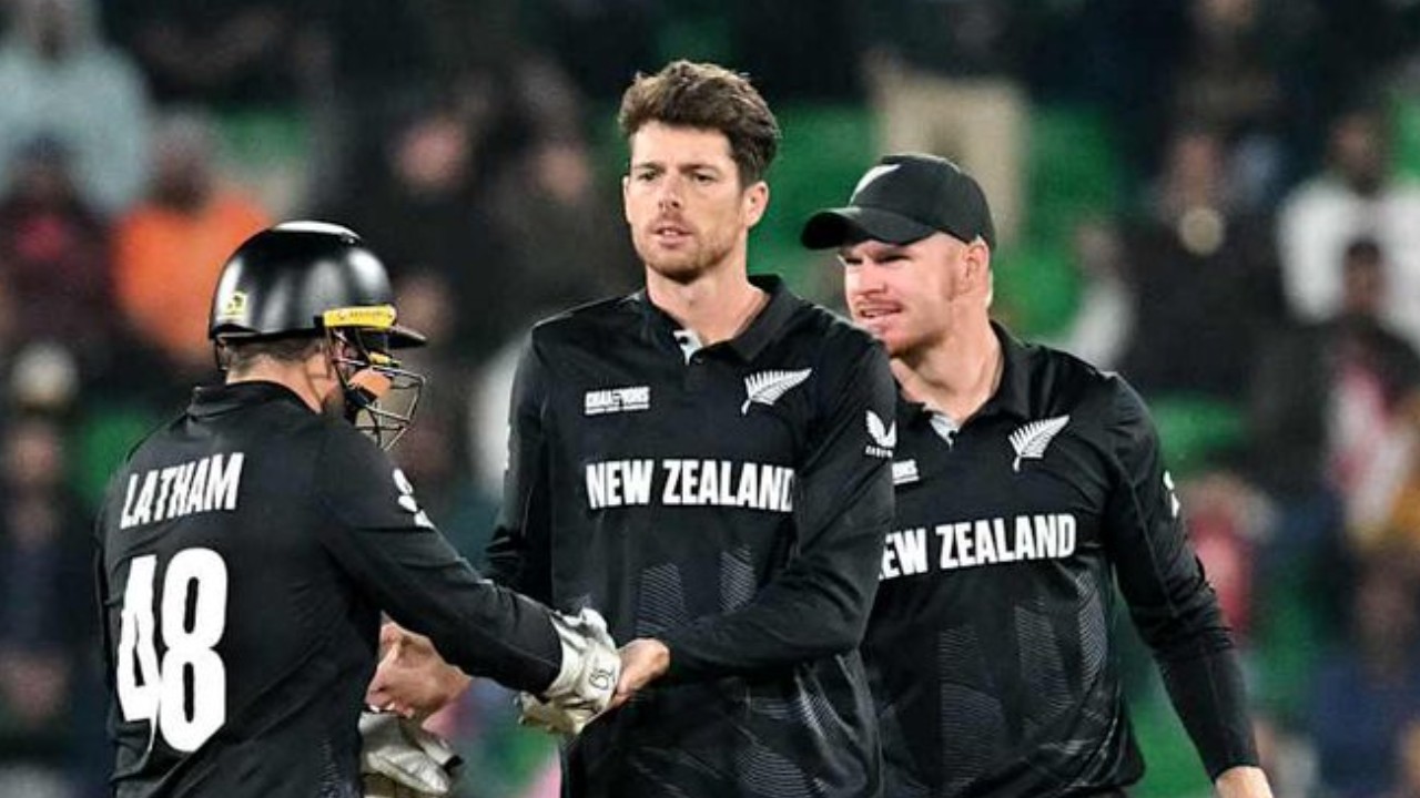 IND vs NZ : ఫైనల్కు ముందు న్యూజిలాండ్కు భారీ షాక్.. భారత్ ఇక మ్యాచ్ గెలిచినట్లే..! IND vs NZ : ఫైనల్కు ముందు న్యూజిలాండ్కు భారీ షాక్.. భారత్ ఇక మ్యాచ్ గెలిచినట్లే..!