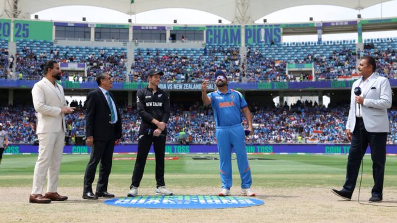 IND vs NZ : టాస్ గెలిచి బ్యాటింగ్ ఎంచుకున్న న్యూజిలాండ్.. అది మాకు ముఖ్యం కాదన్న రోహిత్ శర్మ.. IND vs NZ : టాస్ గెలిచి బ్యాటింగ్ ఎంచుకున్న న్యూజిలాండ్.. అది మాకు ముఖ్యం కాదన్న రోహిత్ శర్మ..