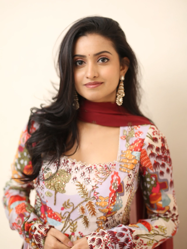 Deepika Pilli Simple Looks in Akkada Ammayi Ikkada Abbayi Trailer Launch Event