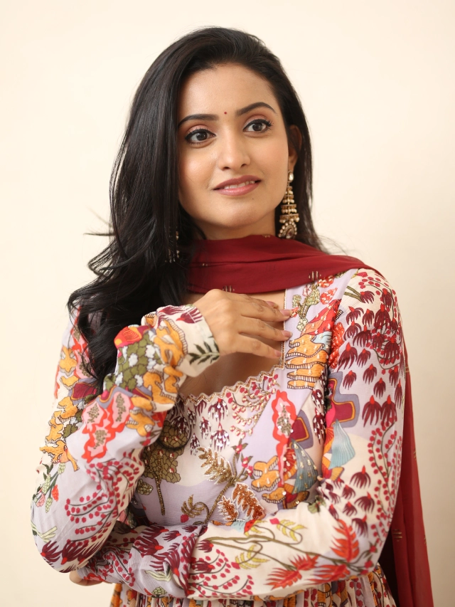 Deepika Pilli Simple Looks in Akkada Ammayi Ikkada Abbayi Trailer Launch Event