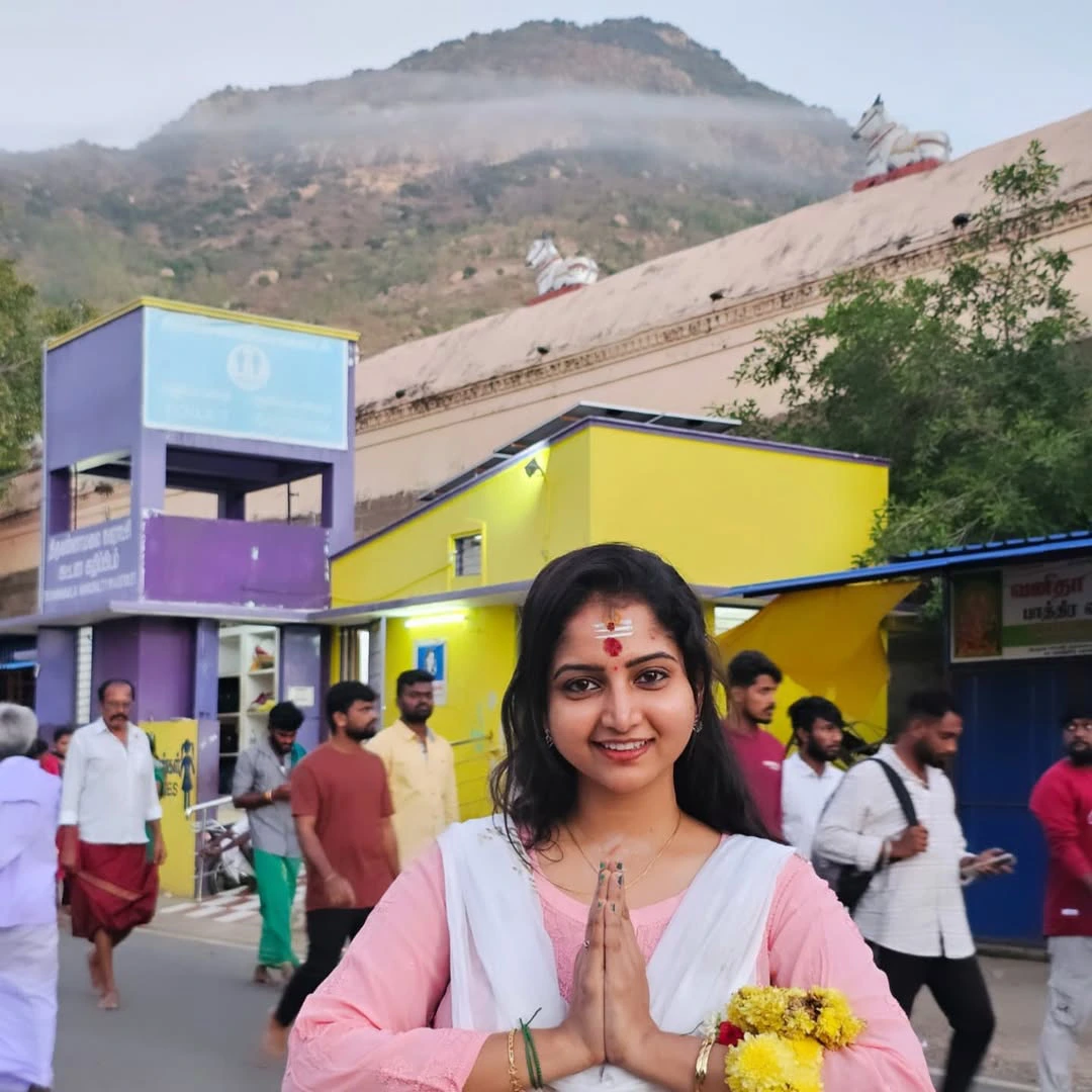 Deepika Rangaraju Visits Arunachalam
