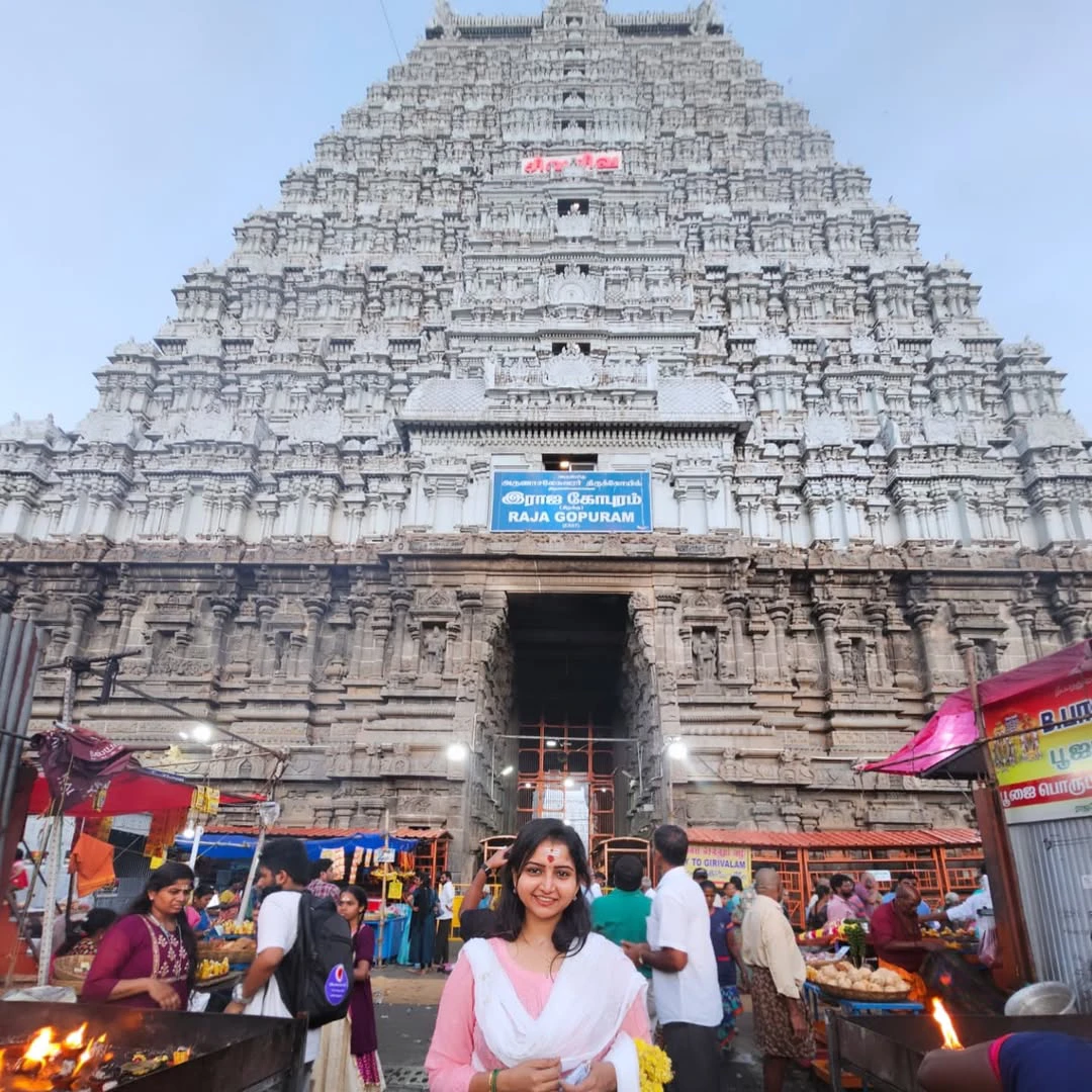 Deepika Rangaraju Visits Arunachalam