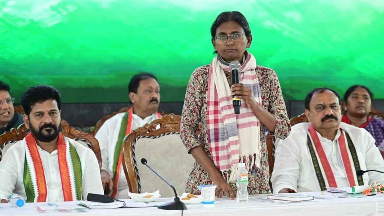 Gossip Garage : మేడమ్ చాలా సింపుల్.. కానీ, తేడా వచ్చిందో.. కాంగ్రెస్ నేతలకు కొత్త ఇంచార్జ్ పెట్టిన రూల్స్ ఏంటి? Gossip Garage : మేడమ్ చాలా సింపుల్.. కానీ, తేడా వచ్చిందో.. కాంగ్రెస్ నేతలకు కొత్త ఇంచార్జ్ పెట్టిన రూల్స్ ఏంటి?