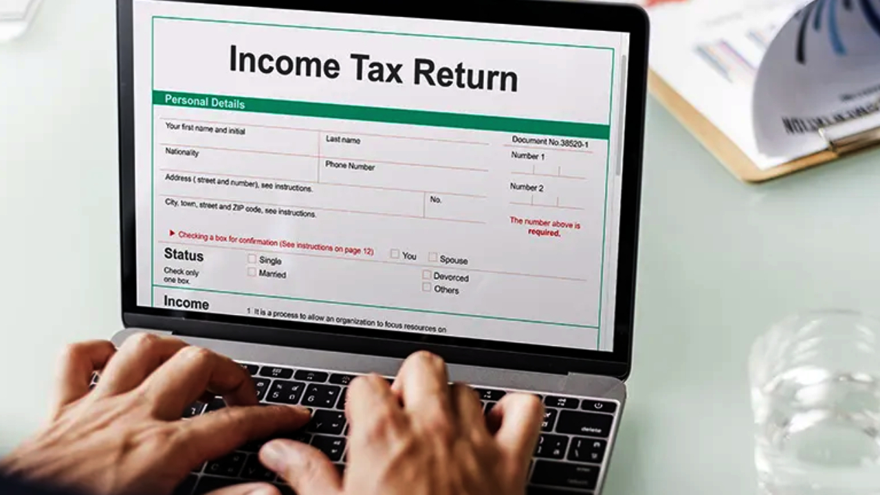 ITR Filing : టాక్స్ పేయర్లకు అలర్ట్.. ఈ యాప్స్, వెబ్సైట్లలో ఫ్రీగా ITR ఫైల్ చేయొచ్చు తెలుసా? ఈజీ ప్రాసెస్ ఇదిగో..! ITR Filing : టాక్స్ పేయర్లకు అలర్ట్.. ఈ యాప్స్, వెబ్సైట్లలో ఫ్రీగా ITR ఫైల్ చేయొచ్చు తెలుసా? ఈజీ ప్రాసెస్ ఇదిగో..!