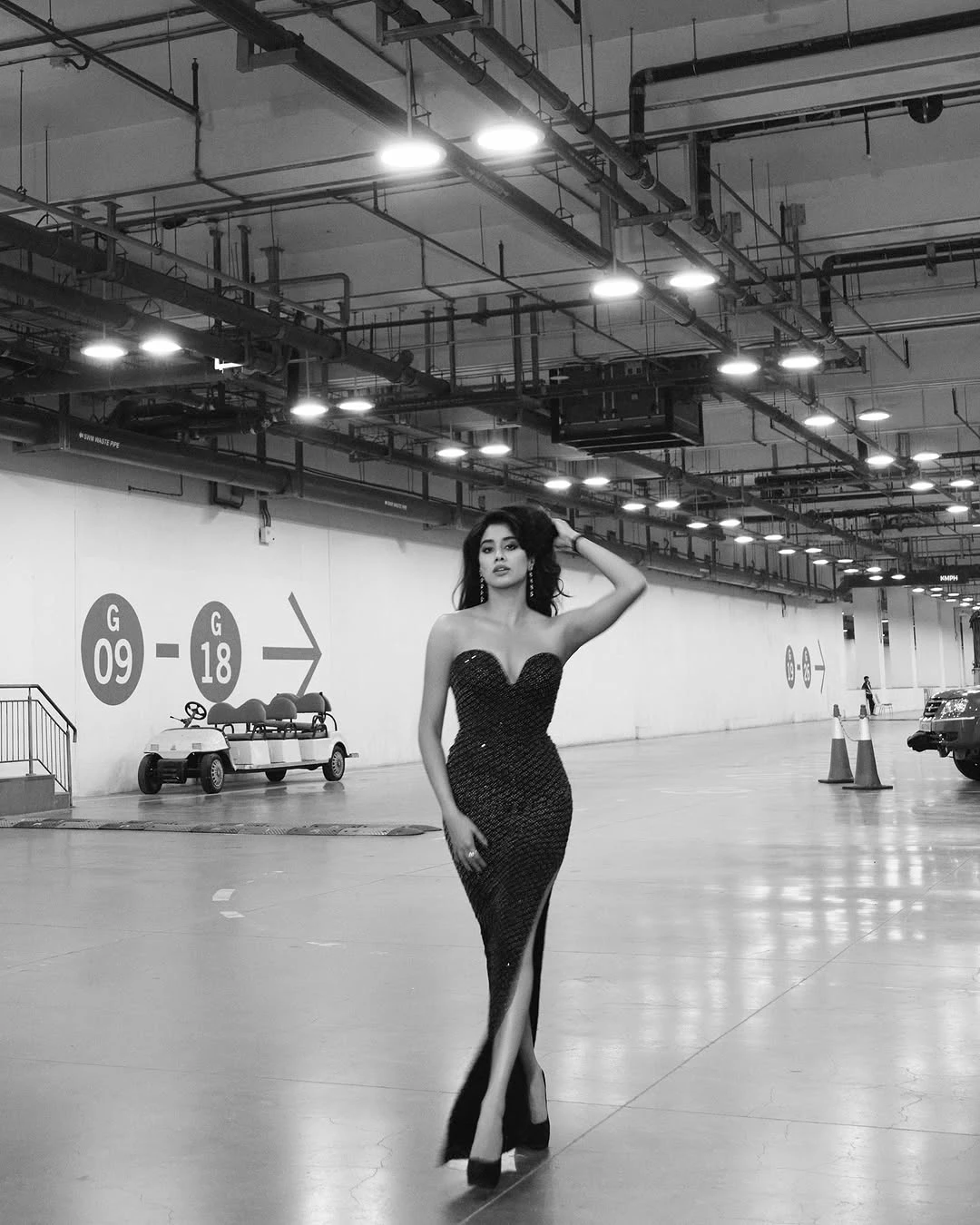 Janhvi Kapoor Sizzling Poses in Black Dress