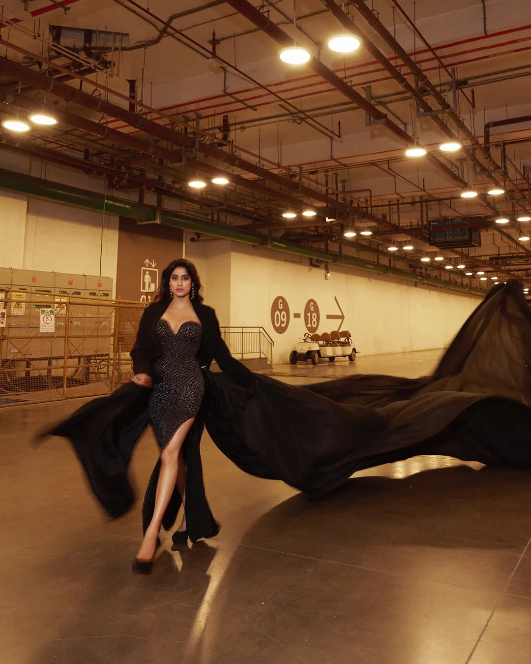 Janhvi Kapoor Sizzling Poses in Black Dress
