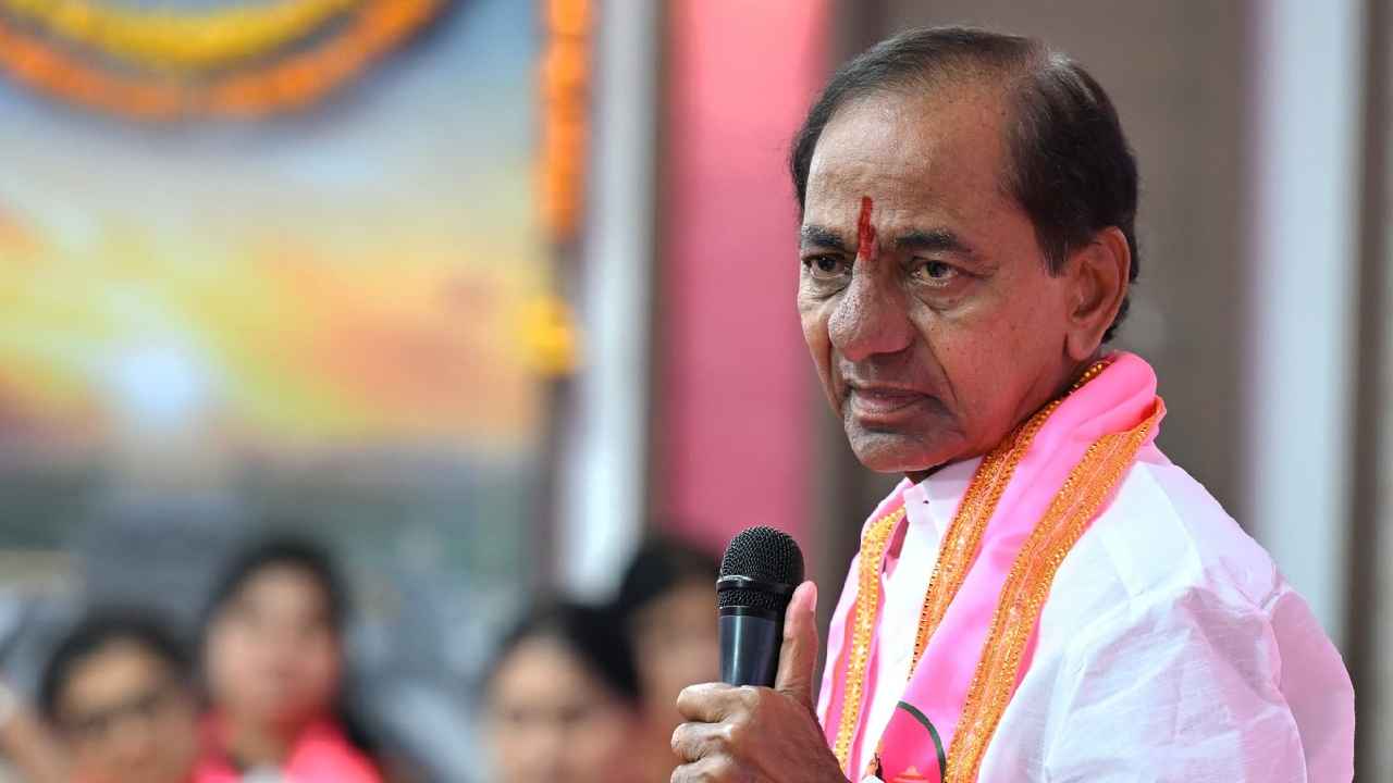 KCR: కాళేశ్వరం కమిషన్ విచారణకు కేసీఆర్.. మాజీ సీఎంని అడగబోయే 20 ప్రశ్నలు ఇవే? KCR: కాళేశ్వరం కమిషన్ విచారణకు కేసీఆర్.. మాజీ సీఎంని అడగబోయే 20 ప్రశ్నలు ఇవే?