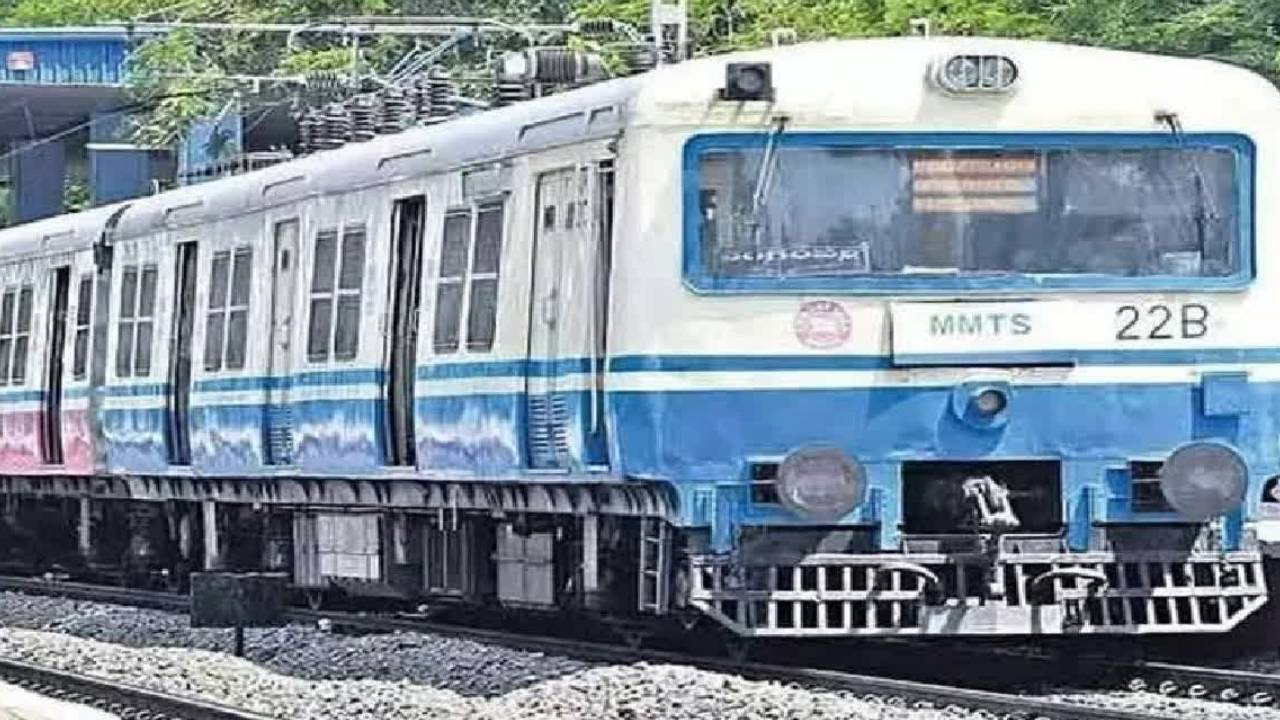 MMTS రైల్లో యువతిపై అత్యాచారయత్నం ఘటన.. నిందితుడిని గుర్తించిన పోలీసులు MMTS రైల్లో యువతిపై అత్యాచారయత్నం ఘటన.. నిందితుడిని గుర్తించిన పోలీసులు