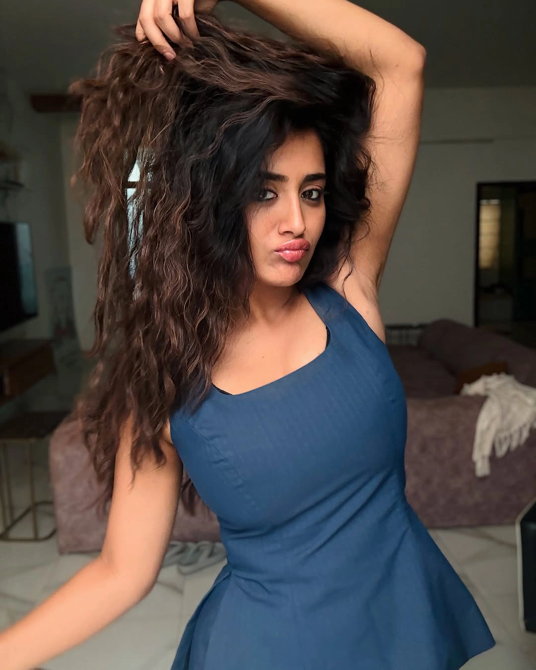 Rashi Singh Shows her Hair Beauty