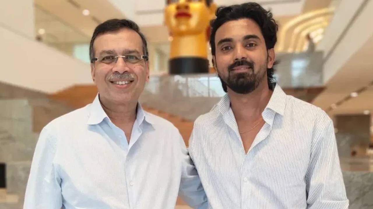 Sanjiv Goenka- KL Rahul : కేఎల్ రాహుల్కు లక్నోయజమాని సంజీవ్ గోయెంకా శుభాకాంక్షలు.. నెట్టింట ట్రోలింగ్.. Sanjiv Goenka- KL Rahul : కేఎల్ రాహుల్కు లక్నోయజమాని సంజీవ్ గోయెంకా శుభాకాంక్షలు.. నెట్టింట ట్రోలింగ్..