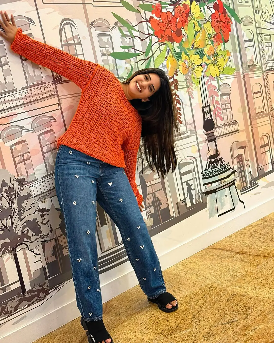 Sravanthi Chokarapu Enjoying Vacation in Dubai