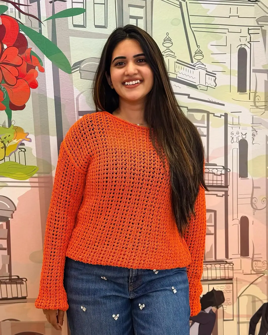 Sravanthi Chokarapu Enjoying Vacation in Dubai