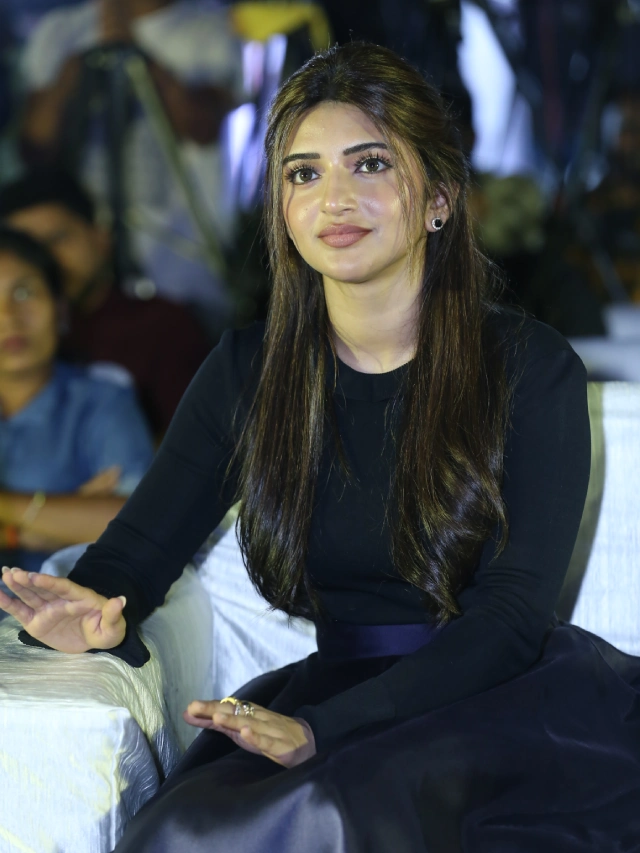 Sreeleela Cute Photos in Robinhood Press Meet