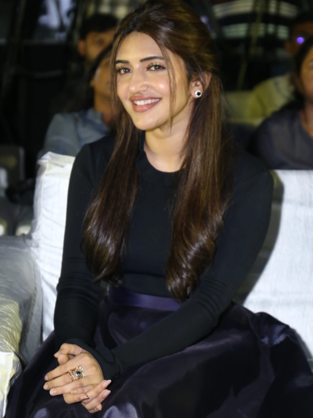 Sreeleela Cute Photos in Robinhood Press Meet