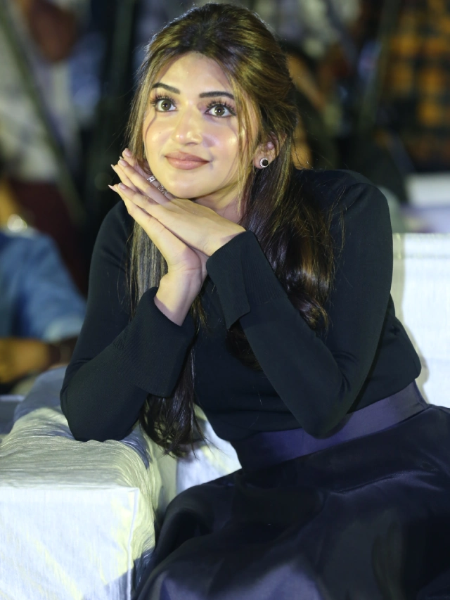 Sreeleela Cute Photos in Robinhood Press Meet