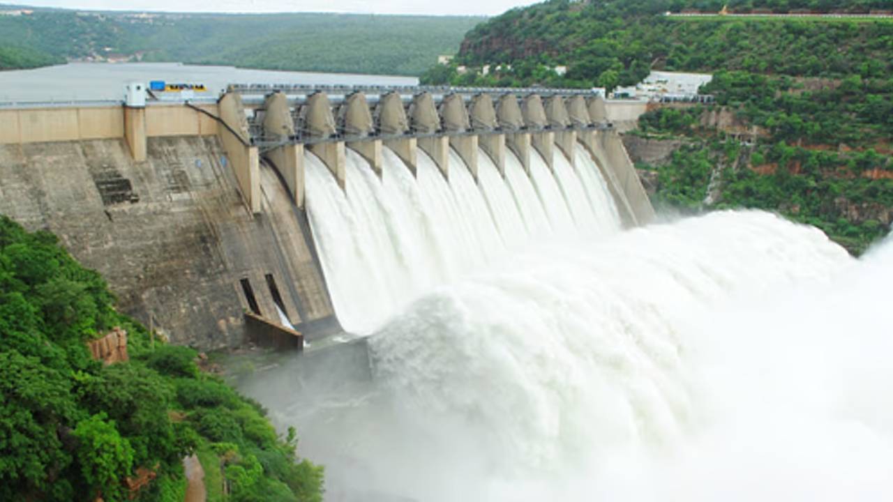 Srisailam Project: ప్రమాదపు అంచున శ్రీశైలం ప్రాజెక్ట్..? ఏపీ ప్రభుత్వానికి ఎన్డీఎస్ఏ కీలక ఆదేశాలు Srisailam Project: ప్రమాదపు అంచున శ్రీశైలం ప్రాజెక్ట్..? ఏపీ ప్రభుత్వానికి ఎన్డీఎస్ఏ కీలక ఆదేశాలు