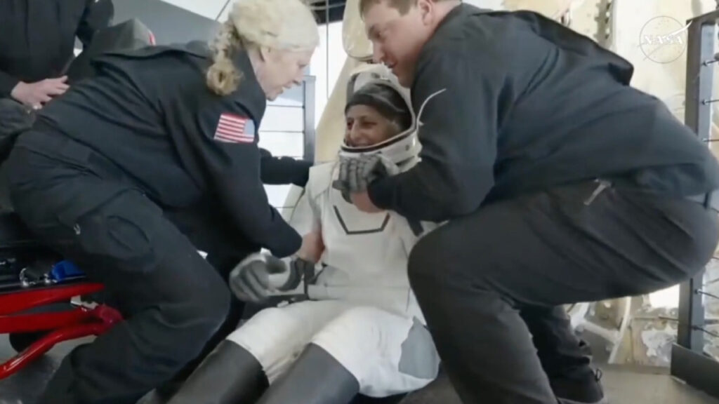 Sunita Williams feels Earth's gravity